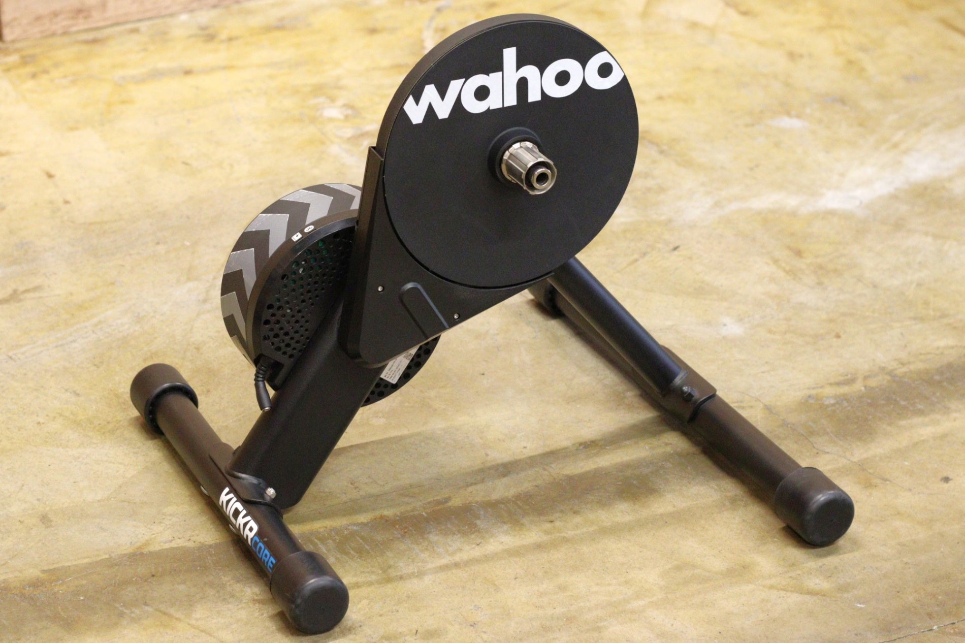 ワフー WAHOO キッカーコア KICKR CORE ダイレクトドライブ スマート