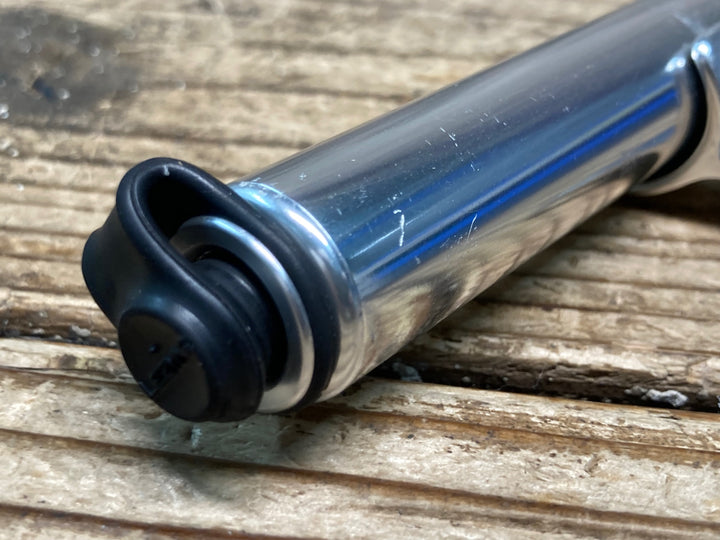 JM620 レザイン LEZYNE ROAD DRIVE M 携帯ポンプ 空気入れ シルバー