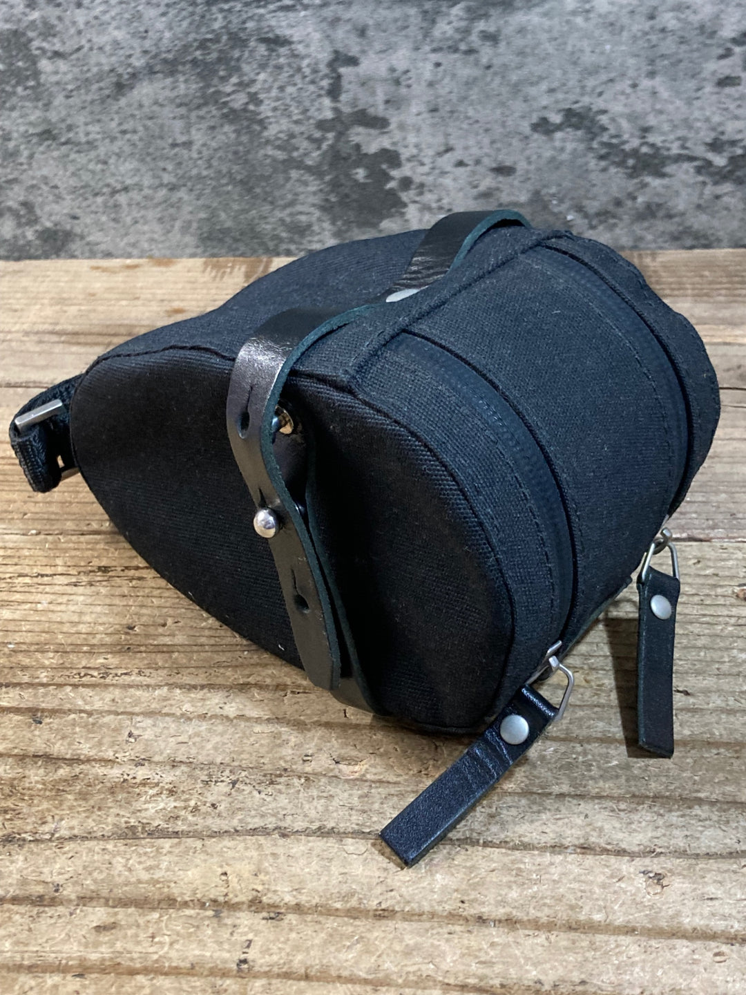 KD515 ブルックス BROOKS Isle Of Wight Saddle Bag サドルバッグ 黒