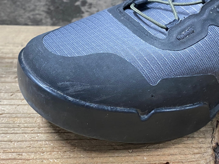 KE110 ジロ GIRO TRACKER FASTLACE フラットシューズ 黒グレー EU41