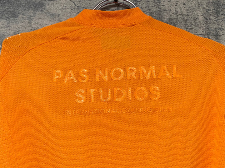 KJ291 パスノーマルスタジオ PAS NORMAL STUDIOS Men's Solitude Mesh Jersey 半袖 サイクルジャージ オレンジ XS