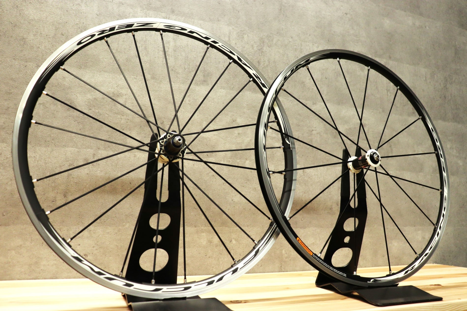 フルクラム FULCRUM レーシングゼロ RACINGZERO アルミ クリンチャー