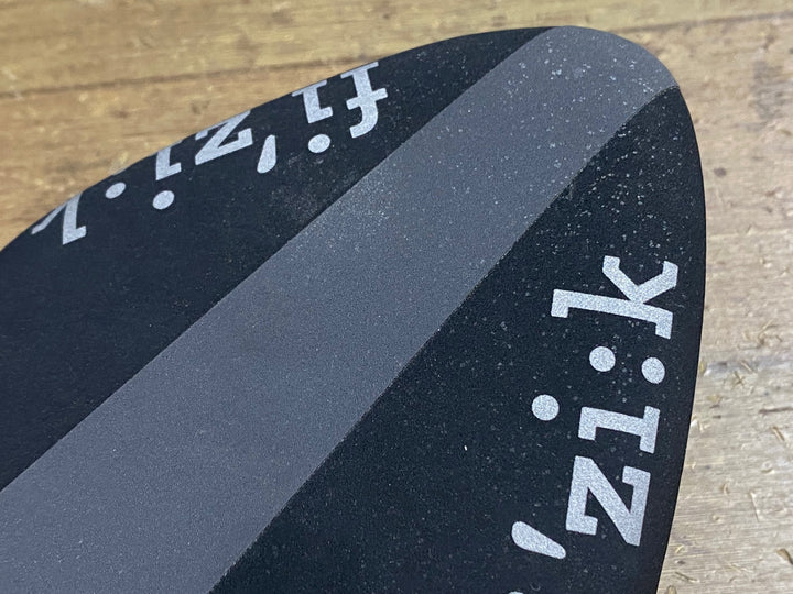 KN961 フィジーク fizik アリオネ ARIONE R3 REGULAR サドル 黒 kium レール 125mm