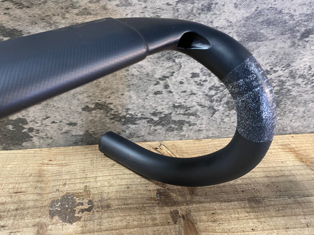 JP355 スペシャライズド SPECIALIZED S-WORKS AEROFLY カーボンドロップハンドル Φ31.8 C-C400mm ※ケーブルカバー欠品、クランプ部凹みの為ジャンク