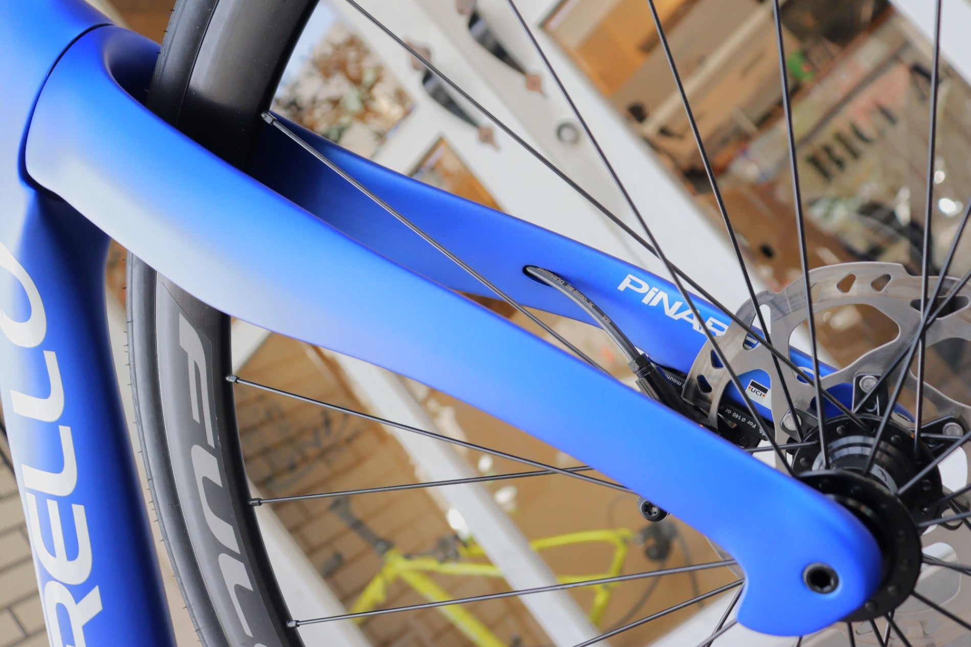 ピナレロ PINARELLO F5 2023モデル 515サイズ シマノ 105 R7170 DI2