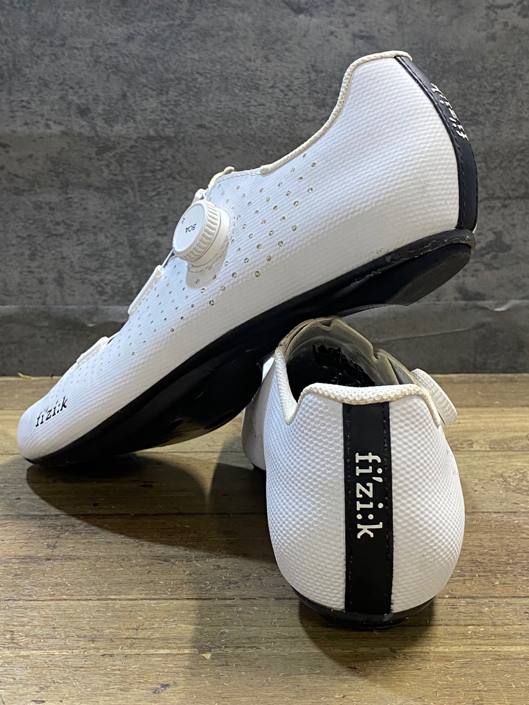 KL851 フィジーク fizik TEMPO DECOS CARBON WIDE SHOES ビンディングシューズ 白 BOA 3穴 EU42.5