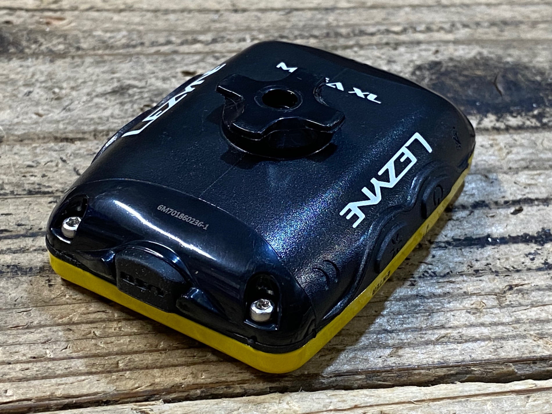 JY970 レザイン LEZYNE MEGA XL GPS サイクルコンピューター 黄 SPD