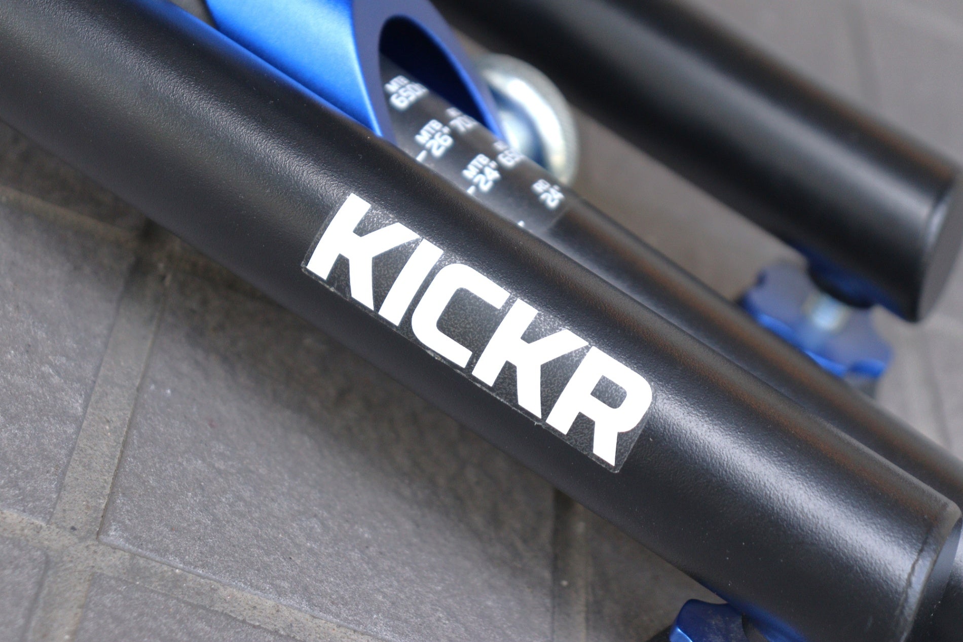 ワフー WAHOO キッカー KICKR V4 ダイレクトドライブ スマート