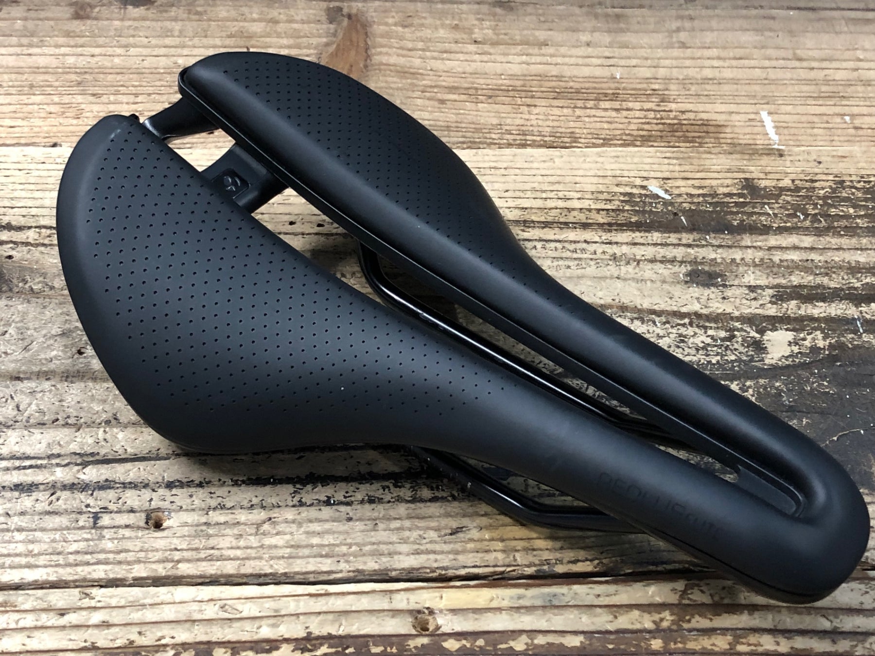 ボントレガー Aeolus Elite 145mm サドル 【公式通販】