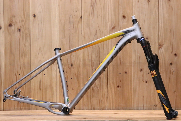 決算SALE スペシャライズド SPECIALIZED フューズ FUSE PRO 2016年モデル Mサイズ アルミ マウンテンバイク フレームセット 【芦屋店】