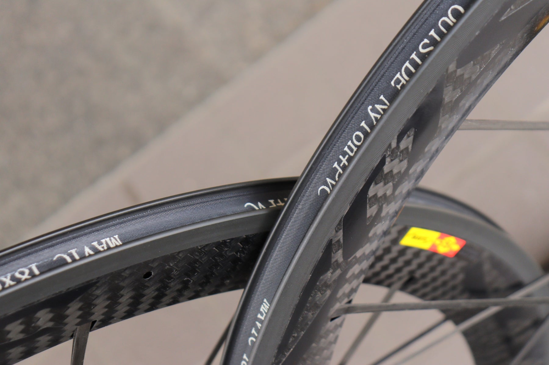 マヴィック MAVIC COSMIC CARBON SLR EXALITH アルミ カーボン