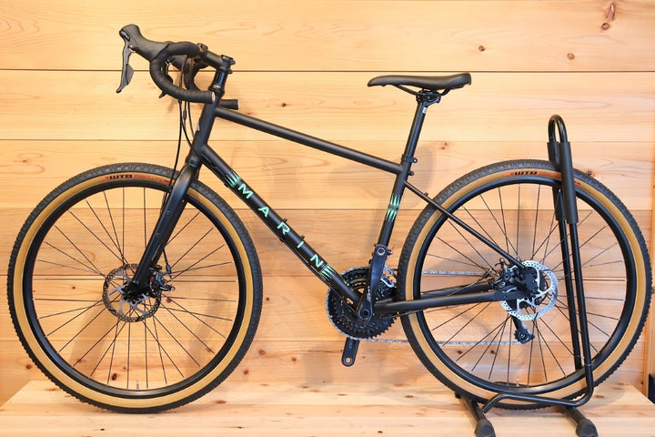 マリン MARIN フォーコーナーズ FOUR CORNERS 2020モデル Sサイズ シマノ ソラ R3000 9S クロモリ グラベル ロードバイク 650b 【千葉店】