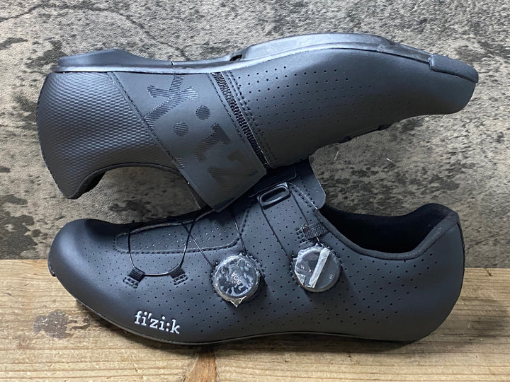KI041 フィジーク fizik VENTO INFINITO CARBON ビンディングシューズ 3穴 黒 EU41