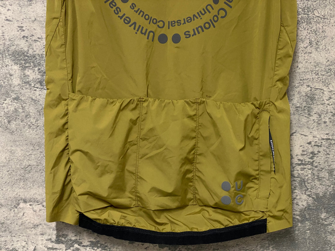 KN739 ユニバーサルカラーズ Universal Colours CHROMA INSULATED GILET ジレ サイクルベスト カーキ XS