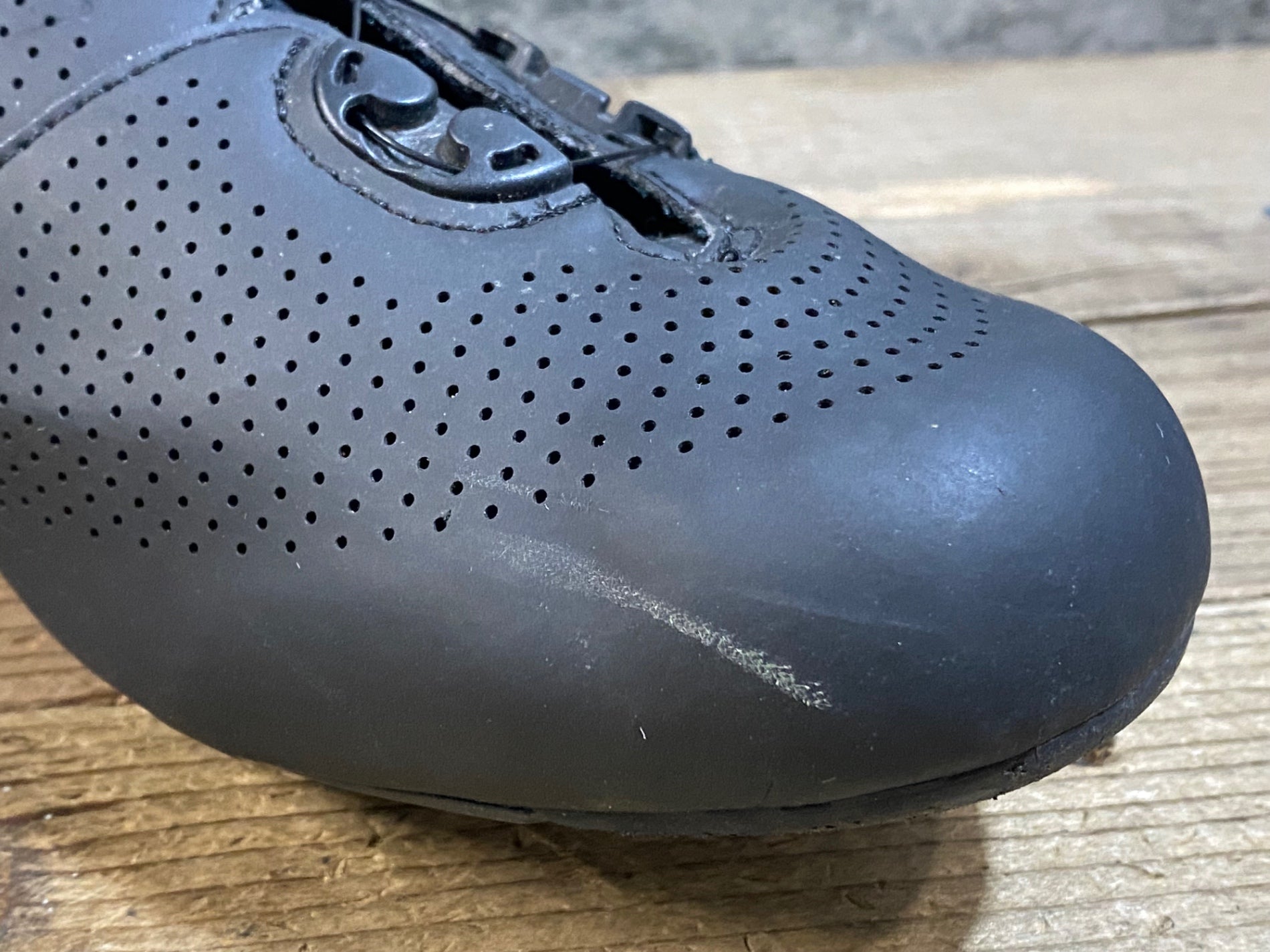 JW888 シマノ SHIMANO SHRC701M ビンディングシューズ 3穴 黒 EU42.5