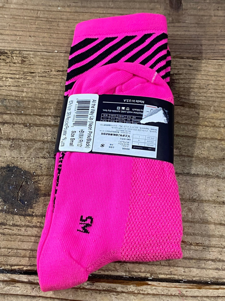 KM194 DEFEET ソックス ピンク S