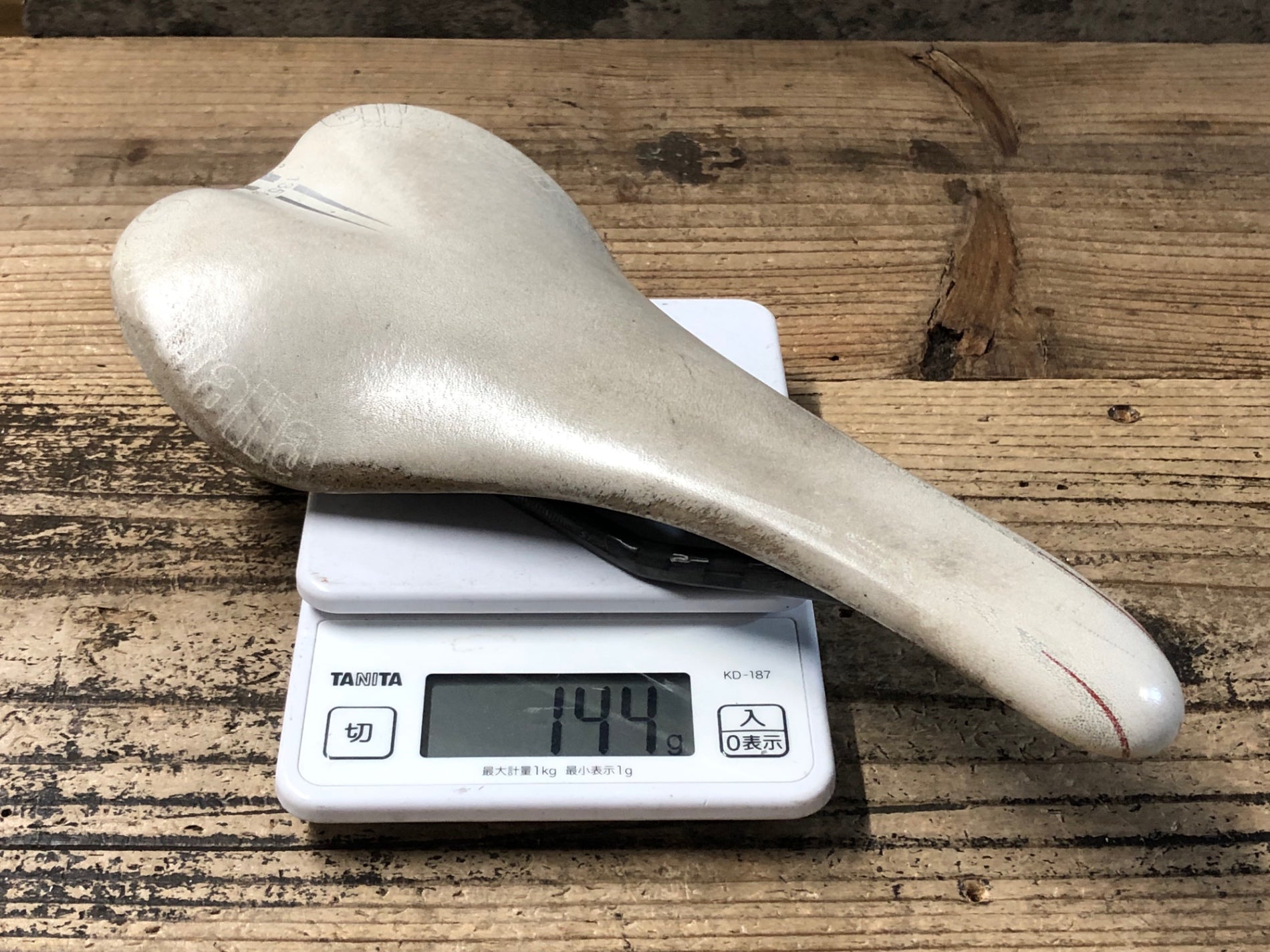 KD380 セライタリア selle italia SLR XP サドル 白 132mm カーボン