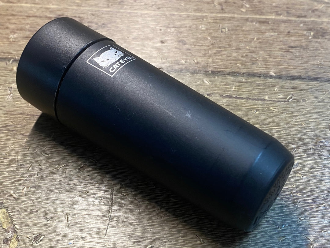 JD569 キャットアイ CATEYE ボルト VOLT400 フロントライト スペアバッテリー付属