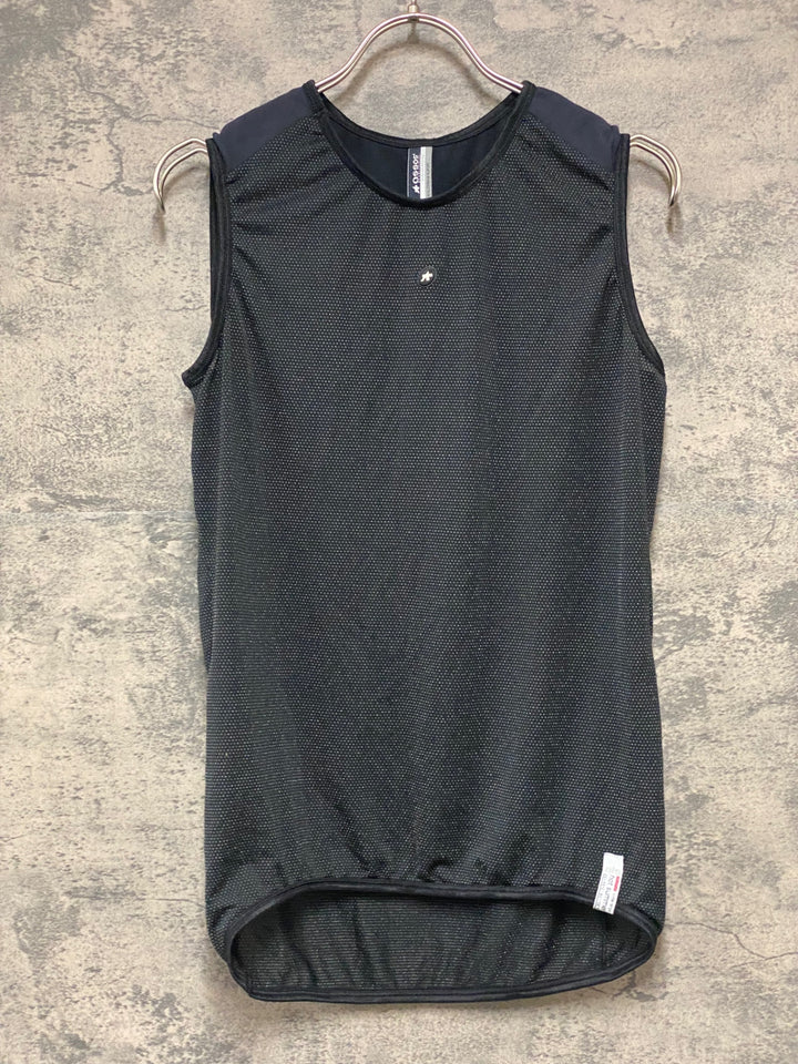 KC811 アソス assos hot summer Interactive ノースリーブ ベースレイヤー 黒 M