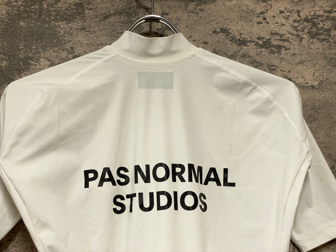 KJ320 パスノーマルスタジオ PAS NORMAL STUDIOS Essential Jersey 半袖 サイクルジャージ 白 XS ※小汚れあり