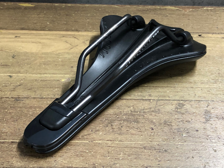 KL932 フィジーク fizik ANTARES R3 VERSUS EVO サドル KIUMレール 138mm ※ロゴプレート欠品