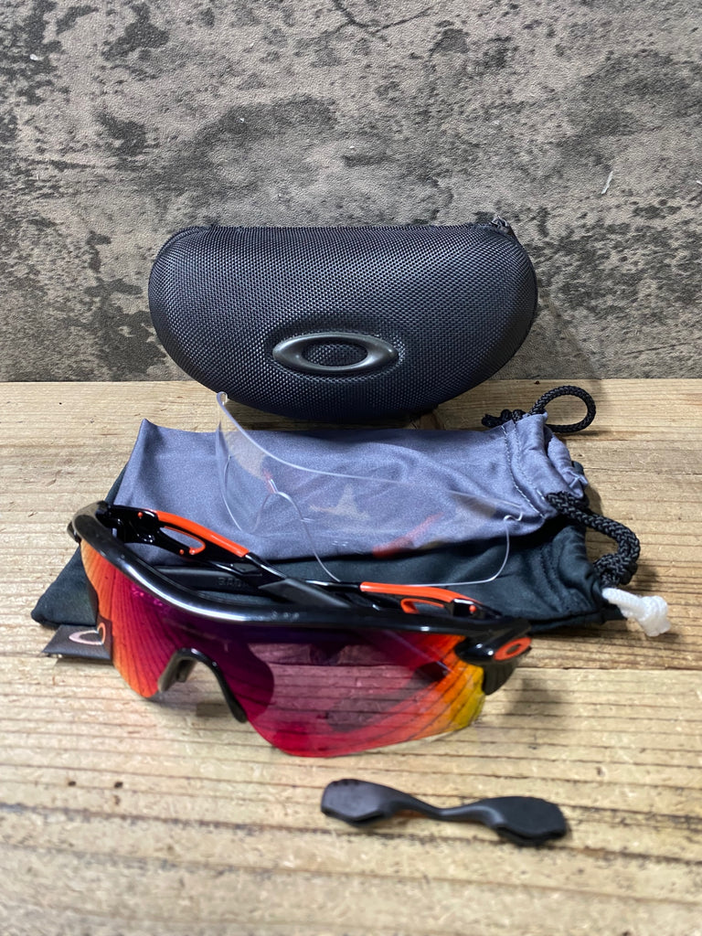 【 新品未使用品 】OAKLEY（オークリー）サングラスRADAR LOCK 赤 KB576 オークリー OAKLEY RADAR LOCK サングラス アイウェア 黒赤