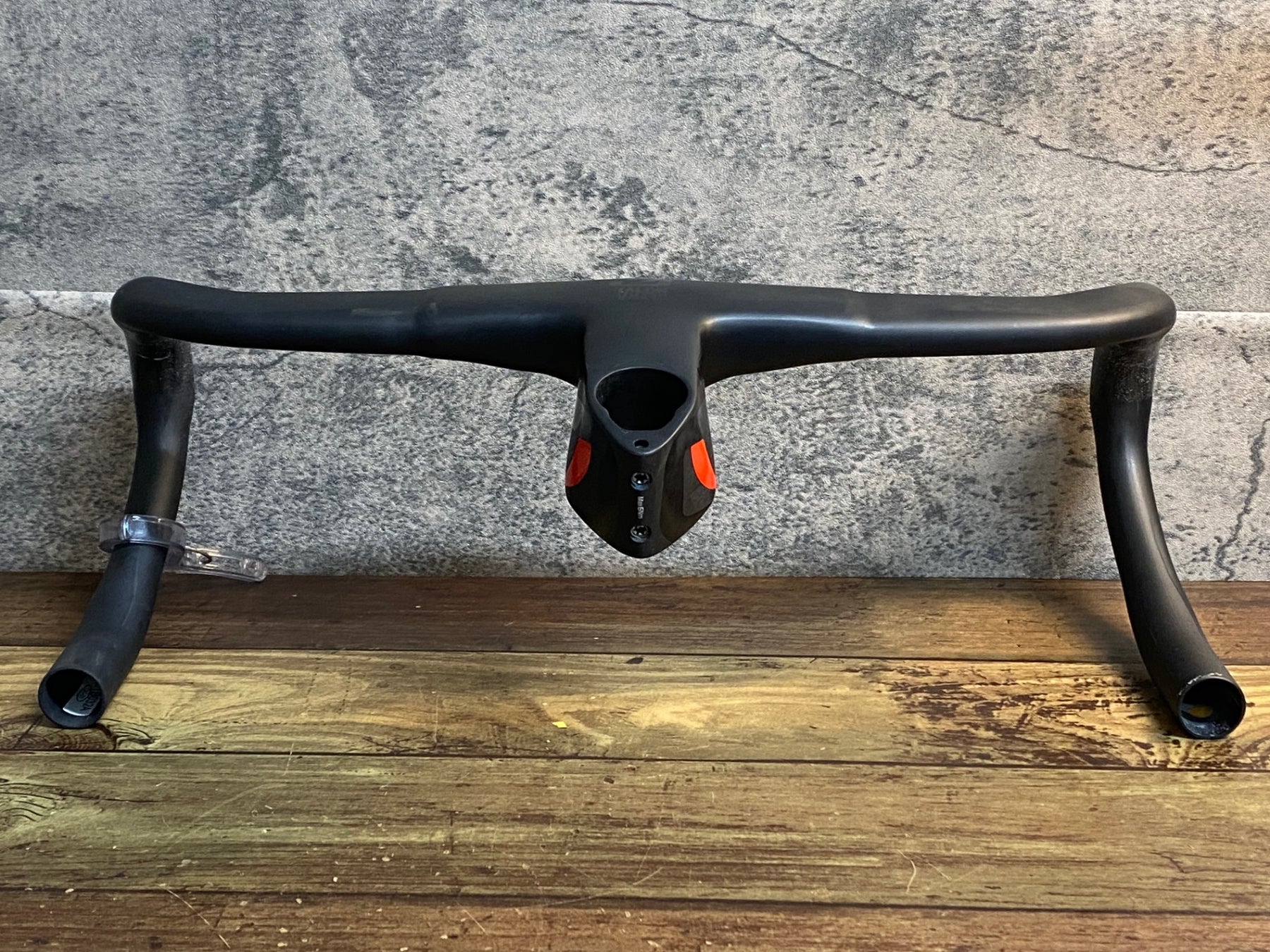 PINARELLO ピナレロ　モスト　most カーボンハンドル　390mm MOST ピナレロ モスト 一体型カーボン ドロップハンドル talon