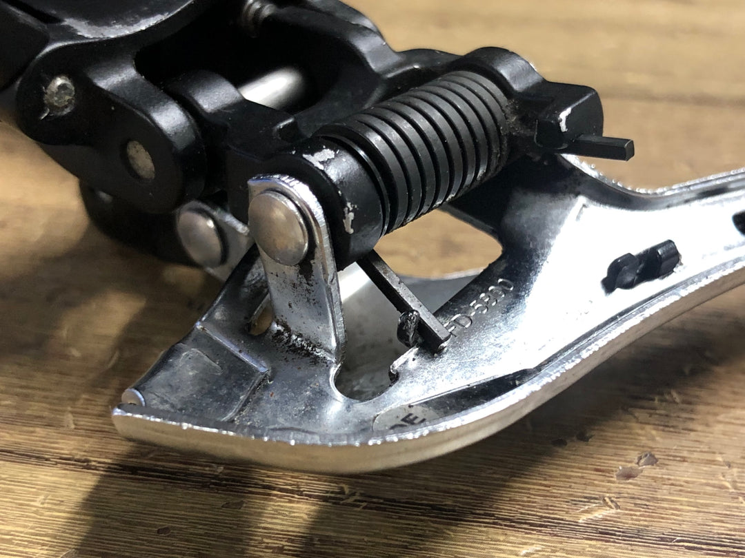 JW960 シマノ SHIMANO 105 FD-5800 フロントディレイラー バンド式 Φ34.9 ※ボルト欠品