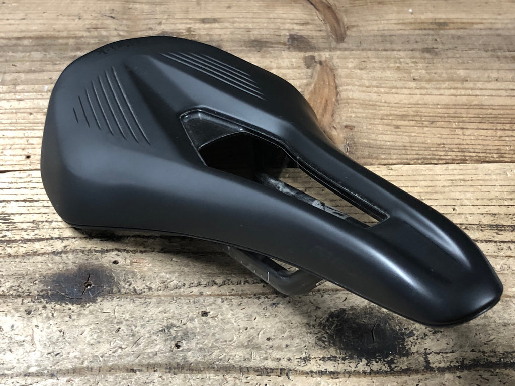 KD878 フィジーク fizik ヴェント VENTO ARGO R1 140mm サドル