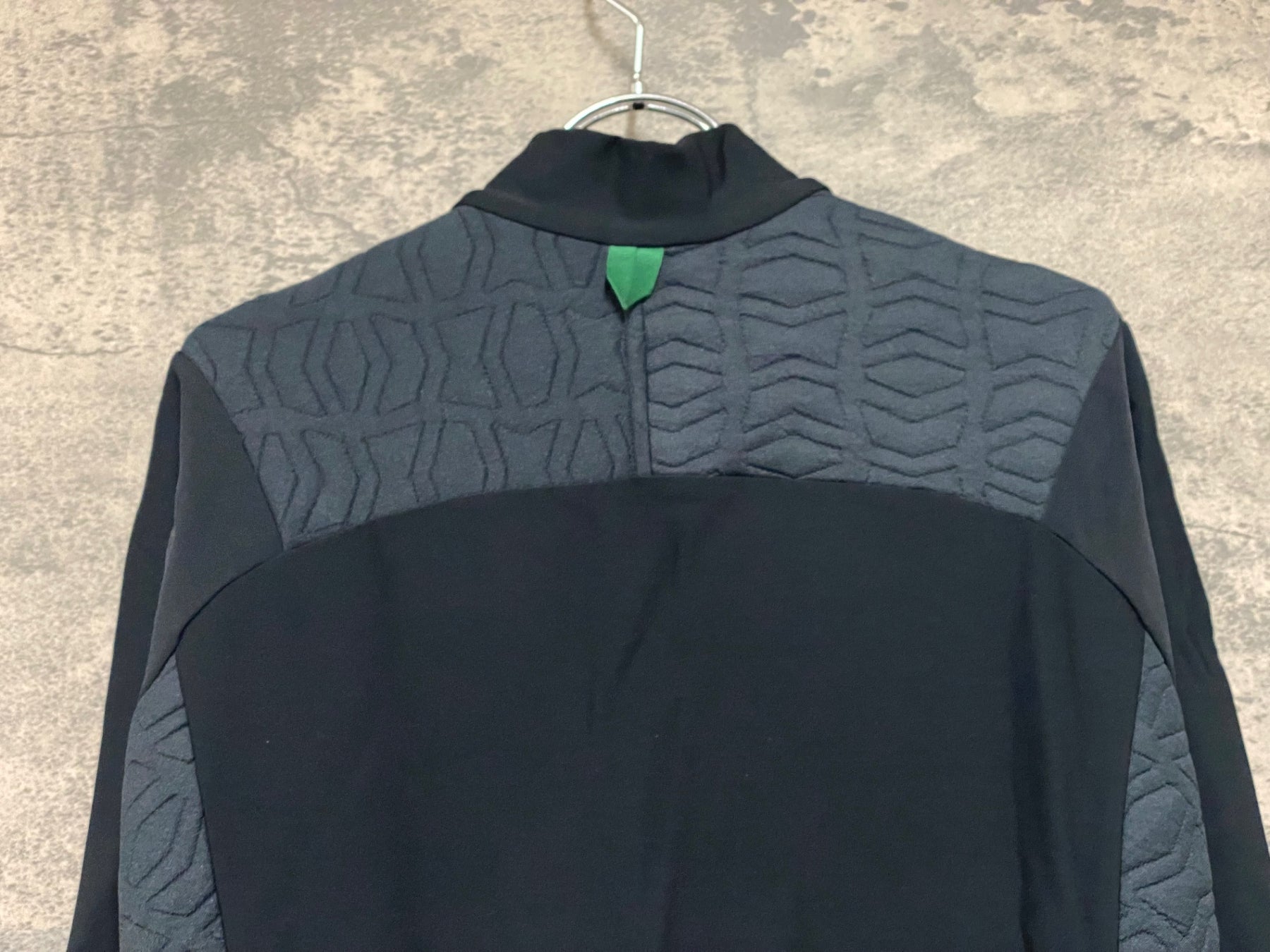 ASSOS （アソス）長袖サイクルジャケット S 裏起毛 JU794 アソス ASSOS 長袖 サイクルジャケット 黒 S 裏起毛 – BICI