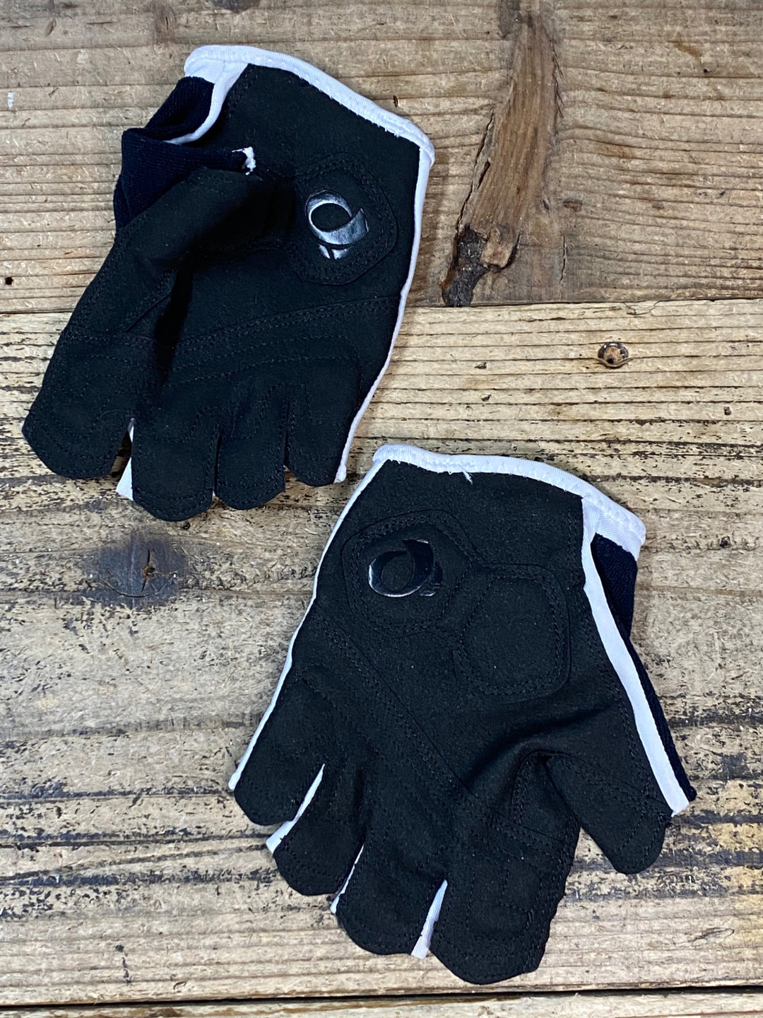 JV048 パールイズミ PEARL iZUMi 指切 グローブ 白 M