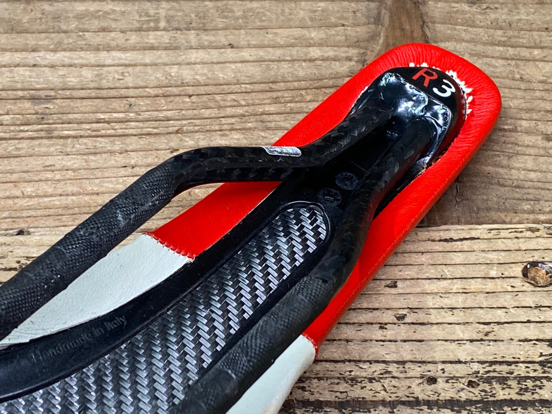 JN799 フィジーク fizik アンタレス ANTARES R3 サドル カーボンレール 赤白 143mm