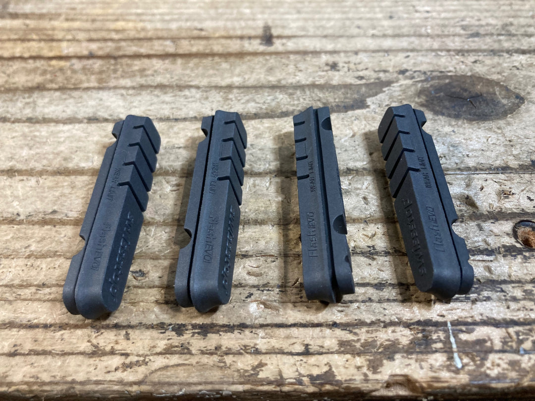 KI440 AX Lightness ブレーキパッド 4pcs シマノ用