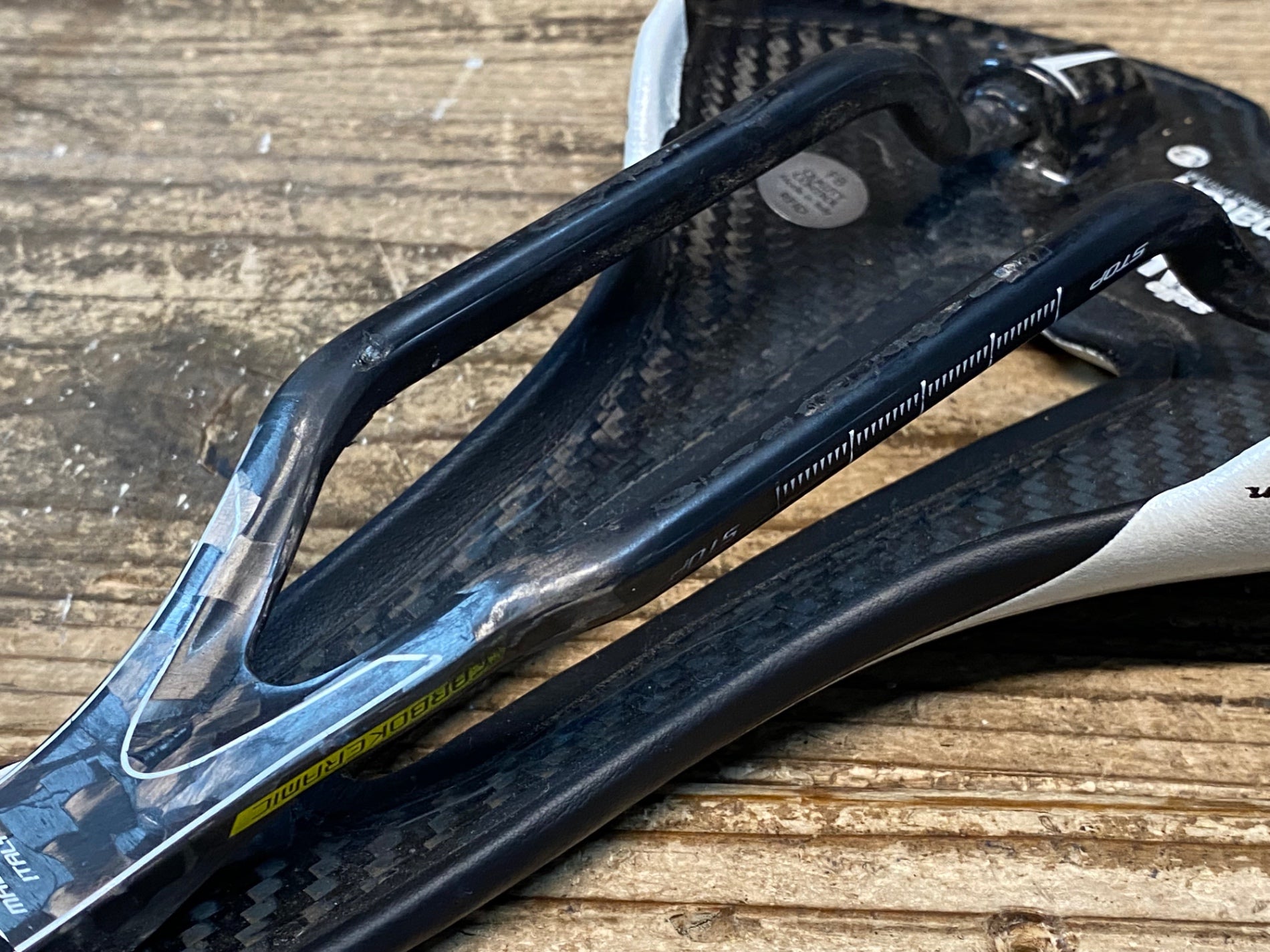 JF572 セライタリア selle ITALIA FLITE TEKNO L2 サドル 黒 142mm