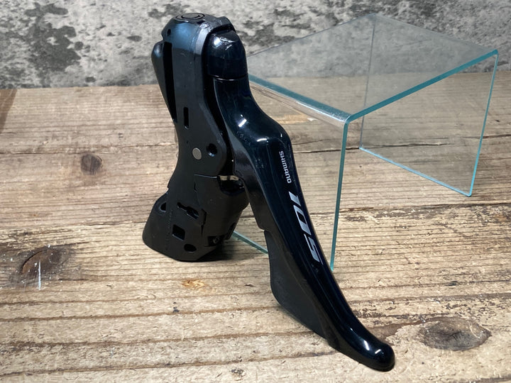 JL067 シマノ SHIMANO 105 ST-R7020 STIレバー 11S 右 ※ホース取り付け部クラックのためジャンク