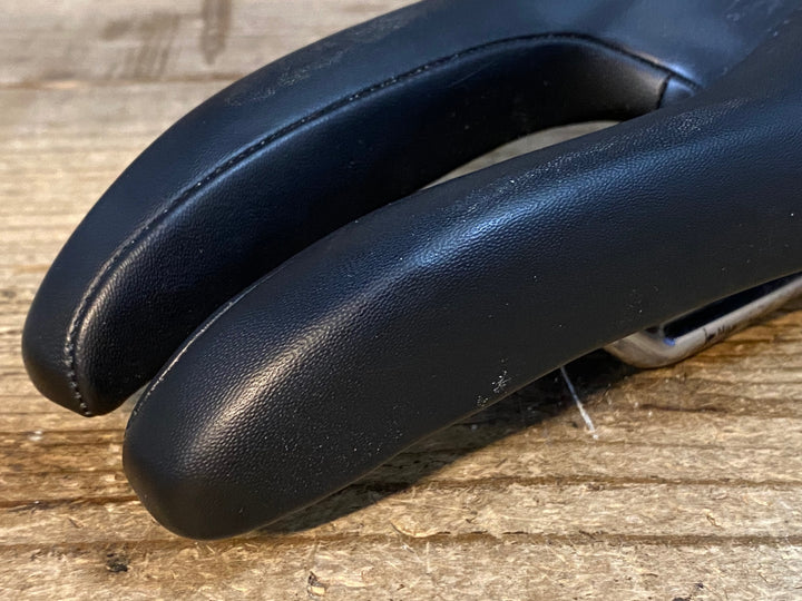 JW724 ism ADAMO サドル 黒 CrN/TI Alloyレール