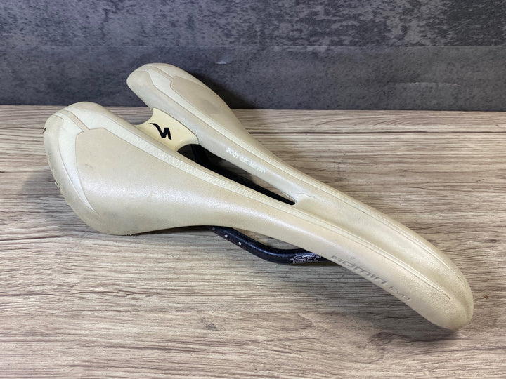 JN827 スペシャライズド SPECIALIZED ROMIN EVO カーボンレール サドル 143mm ※スレ 破れ
