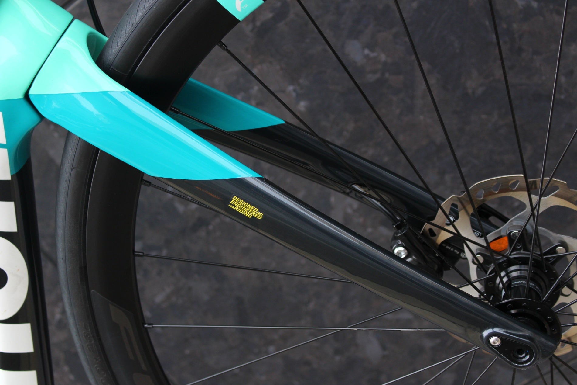 ビアンキ BIANCHI オルトレ OLTRE XR3 DISC 2023モデル 55サイズ