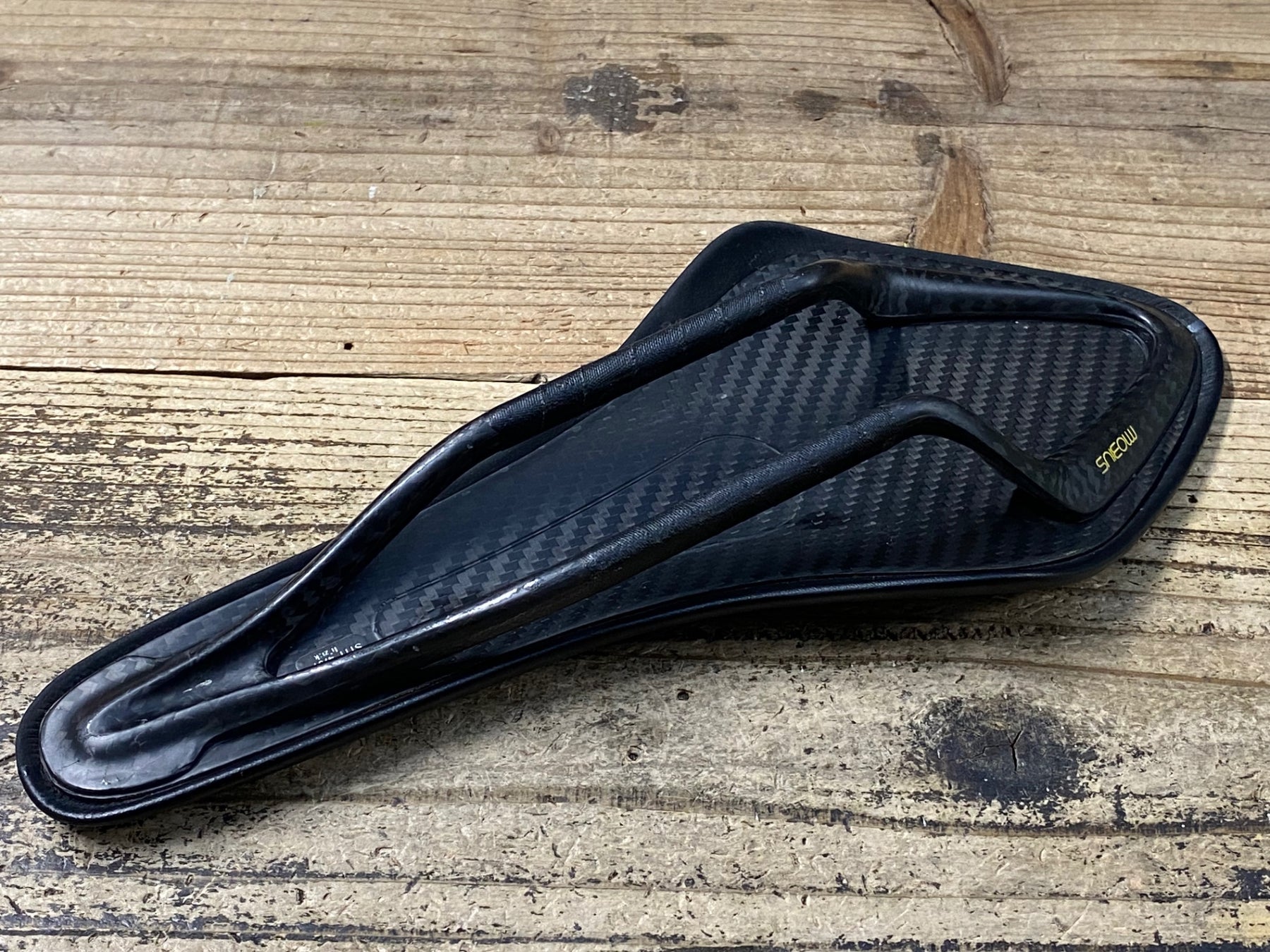 JY950 フィジーク fizik アリオネ ARIONE 00 MOBIUS サドル 黒