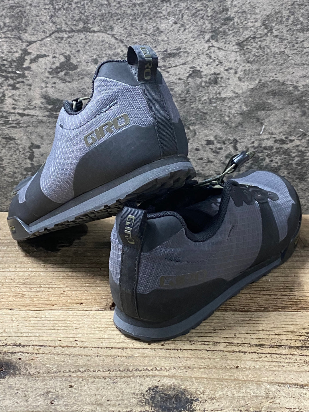 KE110 ジロ GIRO TRACKER FASTLACE フラットシューズ 黒グレー EU41