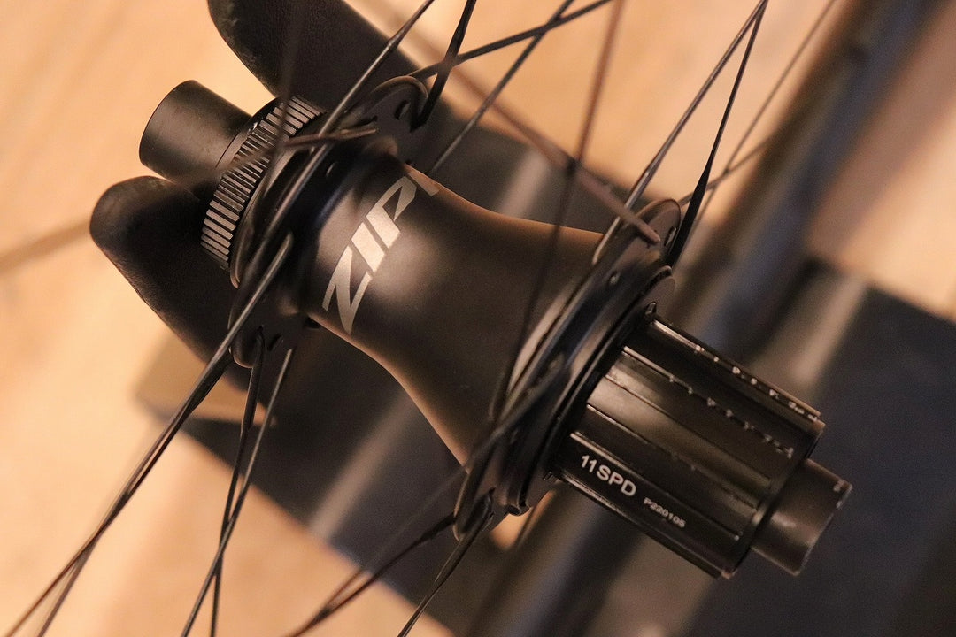 ジップ ZIPP 303 FIRECREST TUBELESS DISC カーボン チューブレスレディ ホイールセット シマノ 11S/12S フックレス 【芦屋店】