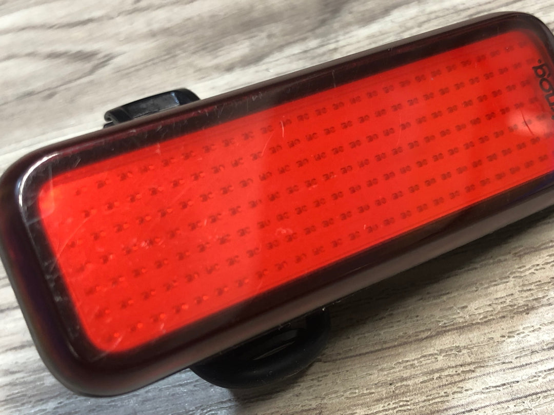 JY700 ノグ knog BLINDER V BOLT テールライト 稲妻 点灯確認済