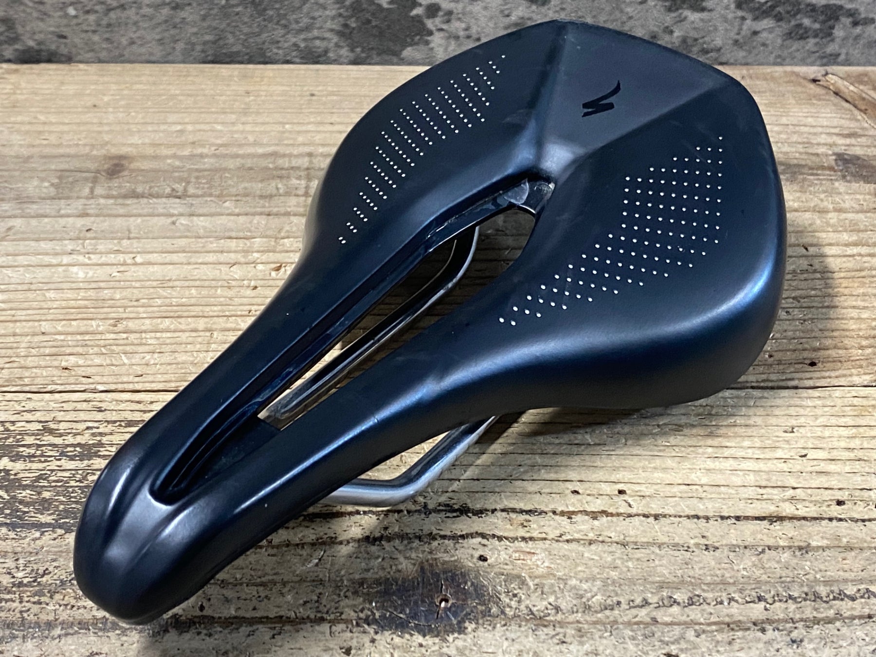 JP740 スペシャライズド SPECIALIZED POWER COMP サドル 黒 143mm