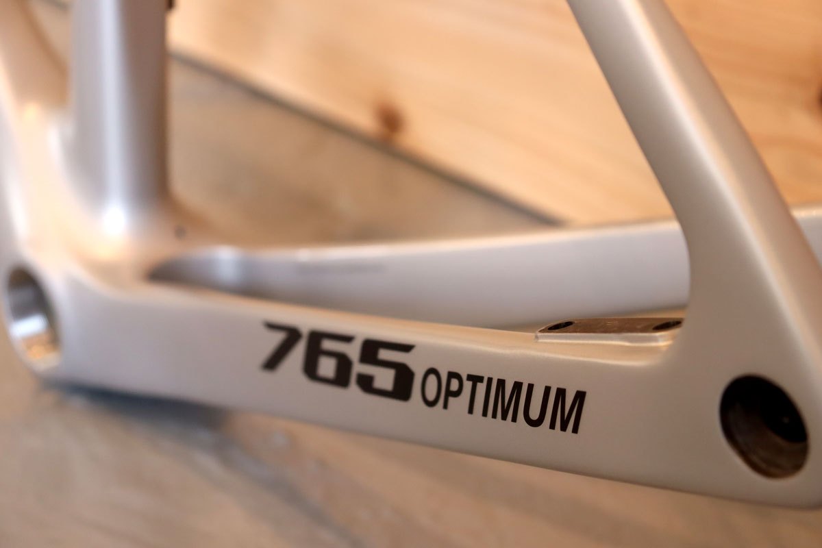 認定中古車 ルック LOOK 765 オプティマム Optimum 2 2024モデル