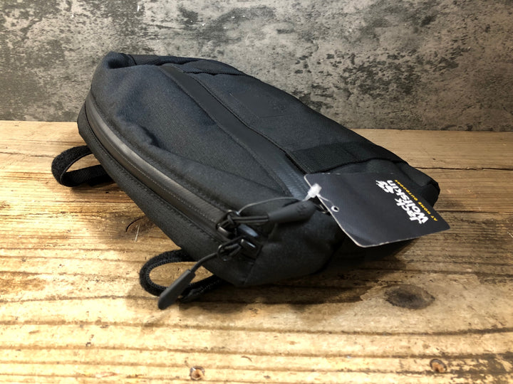 KE579 ジャックウルフスキン Jack Wolfskin ハンドルバーバッグ ポーチ ブラック