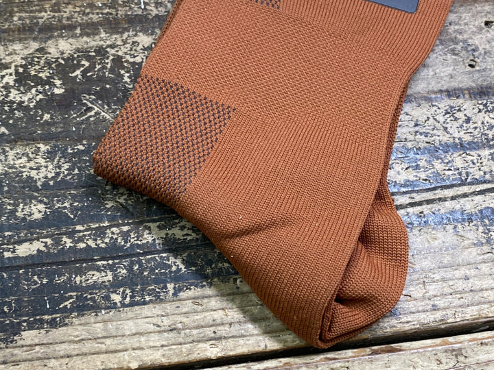 JJ944 ラファ Rapha PRO TEAM SOCKS ソックス 茶 レギュラーサイズ M