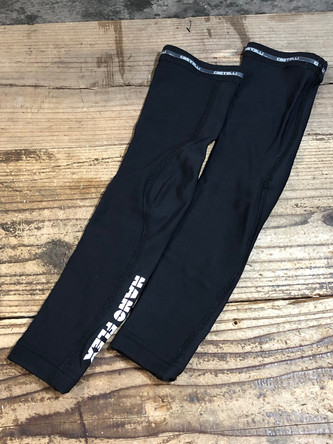 JX861 カステリ CASTELLI アームウォーマー 黒 ※サイズ不明