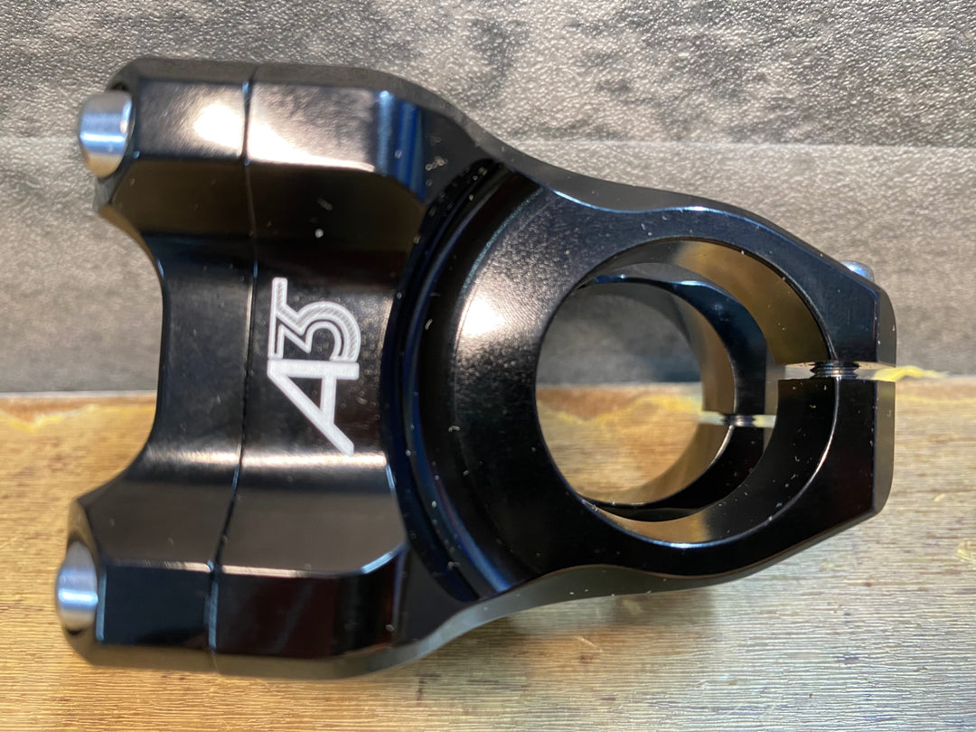 JF649 インダストリーナイン INDUSTRY NINE A35 ステム 40mm ブラック クランプ径Φ35
