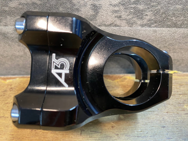 JF649 インダストリーナイン INDUSTRY NINE A35 ステム 40mm ブラック クランプ径Φ35