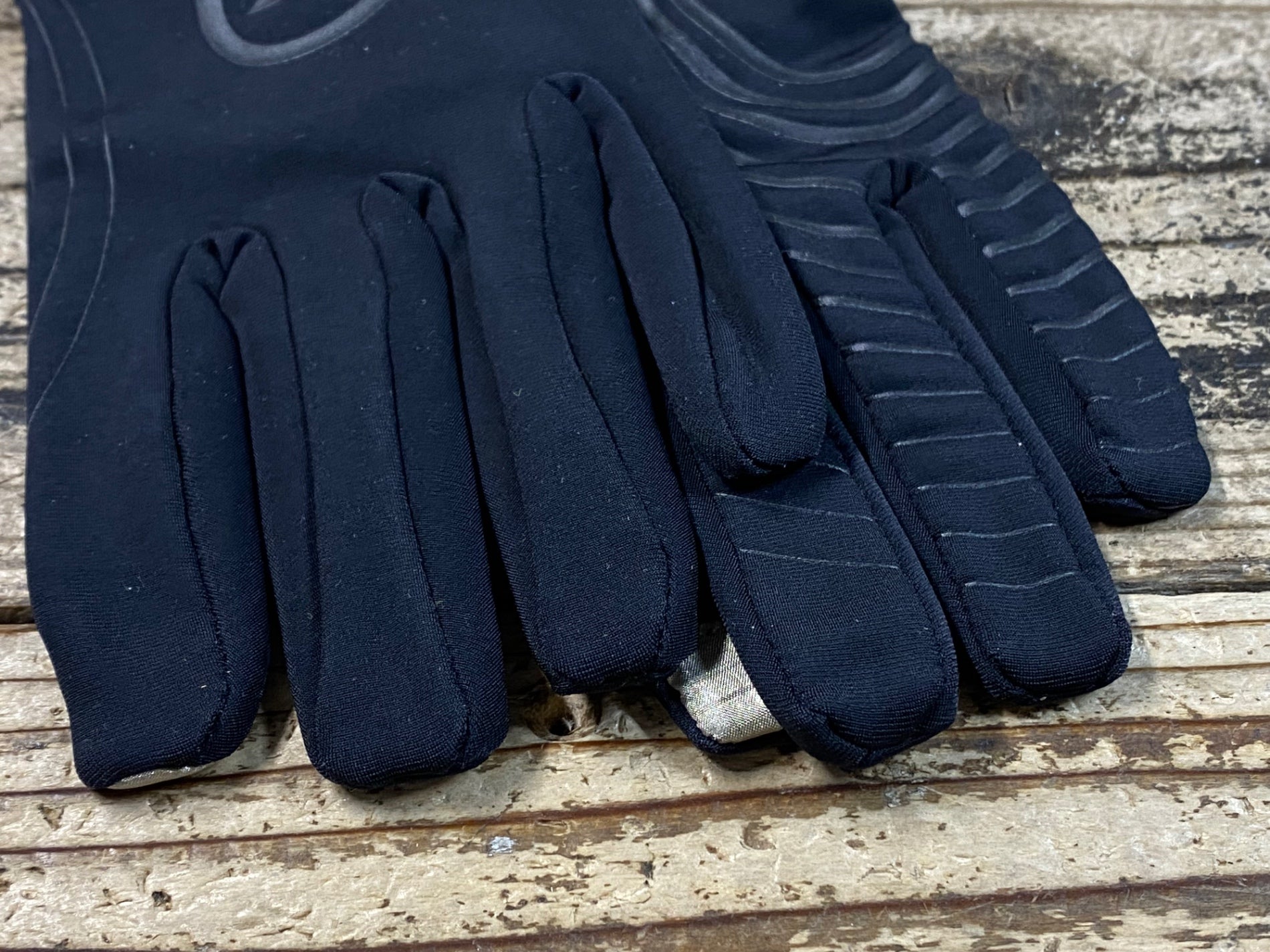 JQ155 アソス assos tiburu Glove EVO7 長指ウィンターグローブ 黒 S JQ155 アソス assos tiburu Glove EVO7 長指ウィンターグローブ 黒 S